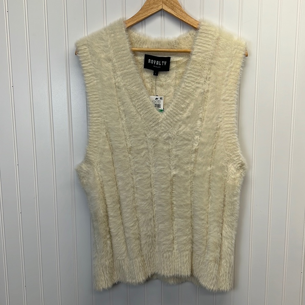 NWT Royalty By Maluma Faux Fur Sweater Vest‎ Sz L